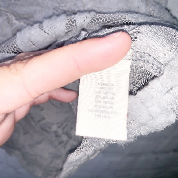 ANTHRO PAPER CRANE Floral Lacey Gray SS Top S - Picture 4 of 4